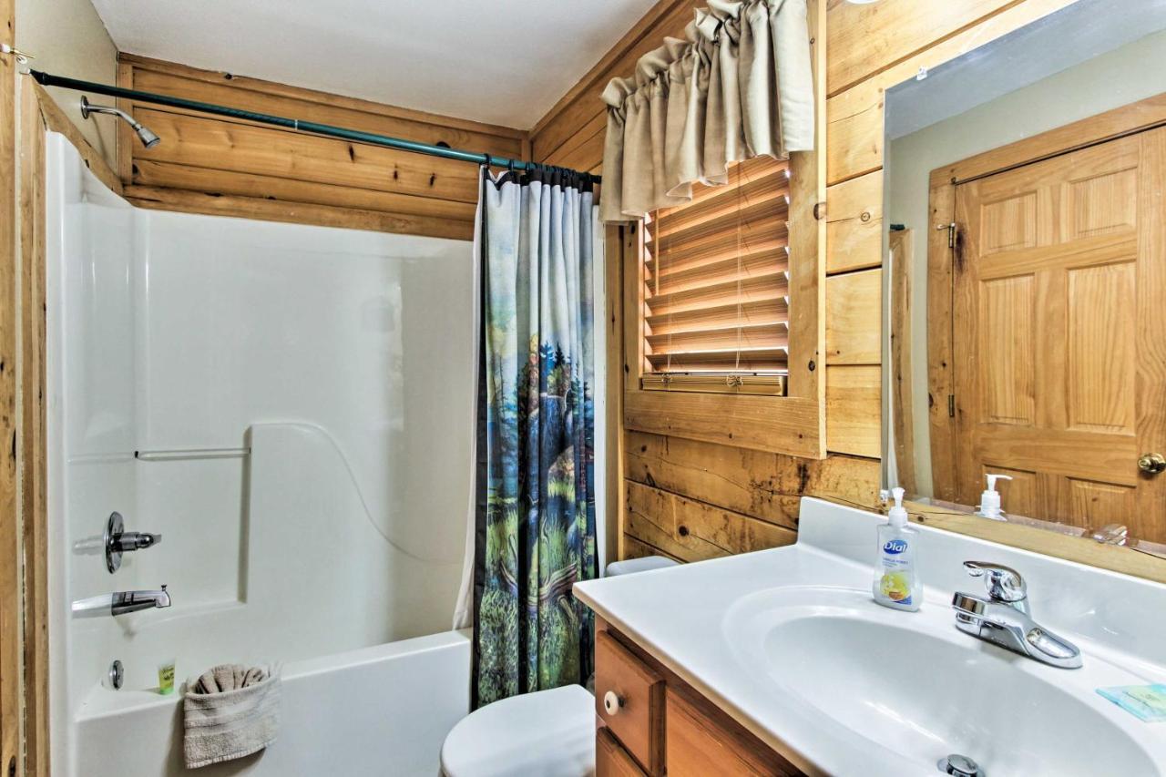 Gatlinburg Mountain Cabin With Grill And Pool Table! Exterior photo